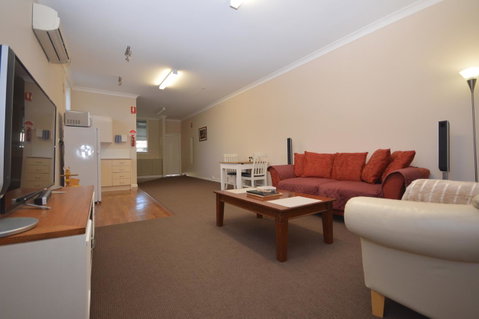 The Old Saddlery - Timeshare Accommodation 8