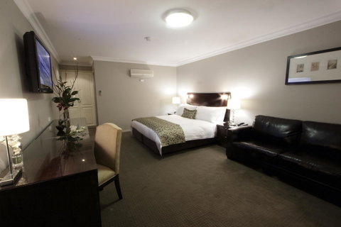Carlyle Suites & Apartments - Timeshare Accommodation 4
