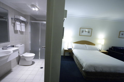 Carlyle Suites & Apartments - Timeshare Accommodation 9