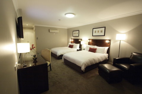 Carlyle Suites & Apartments - Timeshare Accommodation 11