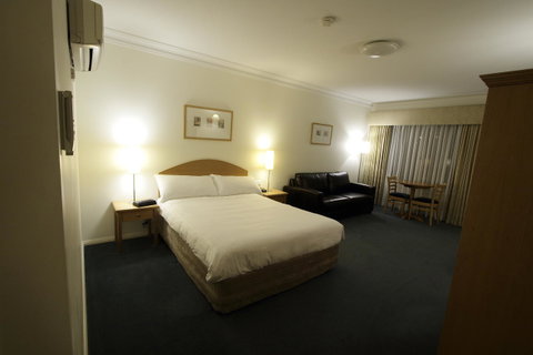 Carlyle Suites & Apartments - Timeshare Accommodation 5