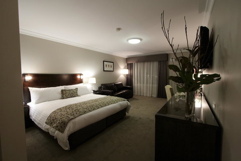 Carlyle Suites & Apartments - Timeshare Accommodation 3