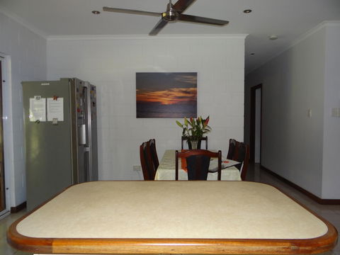 DARWIN'S SHADY ACRES RETREAT - Timeshare Accommodation 24