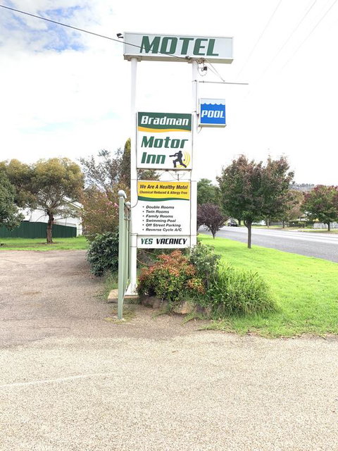 Bradman Motor Inn - Timeshare Accommodation 3
