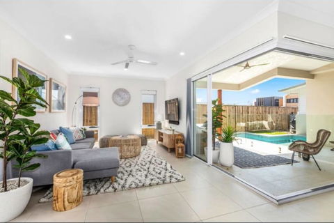 Brand New PRIZE HOME 50m Path To Beach - Timeshare Accommodation 0