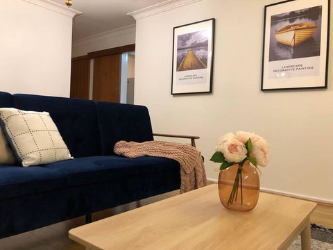 CAMPBELLTOWN HOLIDAY HOME 3 BED + FREE PARKING NCA039 - Timeshare Accommodation 2