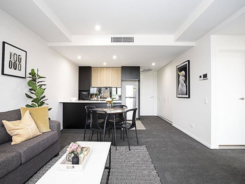 CANBERRA CHIC-hosted By:L'Abode Accommodation - Timeshare Accommodation 3
