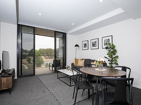 CANBERRA CHIC-hosted By:L'Abode Accommodation - Timeshare Accommodation 0
