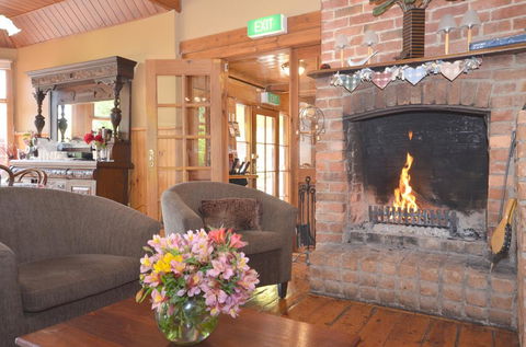 Central Springs Inn - Timeshare Accommodation 1