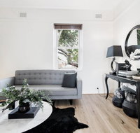 Chic Woollahra Pied--Terre with Parking - Timeshare Accommodation