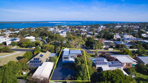 COASTAL BEAUTY ON BRUCE - Timeshare Accommodation 2