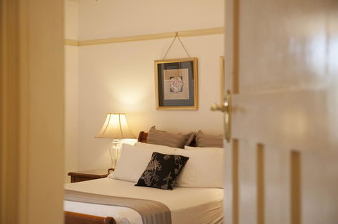 Cobb & Co Court Boutique Hotel - Timeshare Accommodation 0