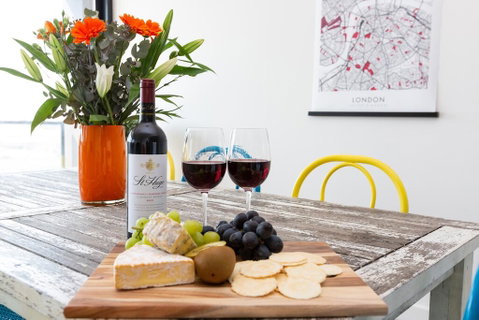 Colour & Swank At The Mill In The Heart Of CBD! - Timeshare Accommodation 2