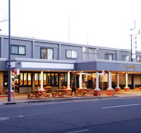 Commodore Motor Inn - Timeshare Accommodation
