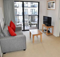 Convenient City Apartment with Pool Gym and Tennis Court - Timeshare Accommodation