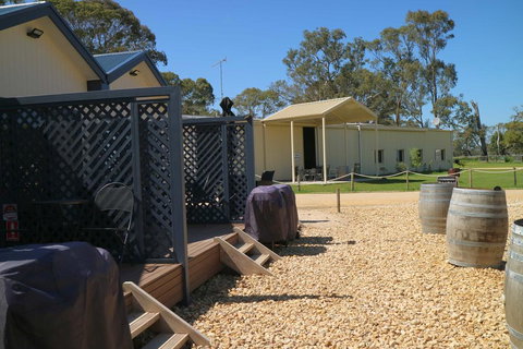Coonawarra Cabins Unit B - Timeshare Accommodation 2
