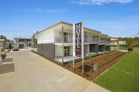 Cooroy Luxury Motel Apartments - Timeshare Accommodation 3