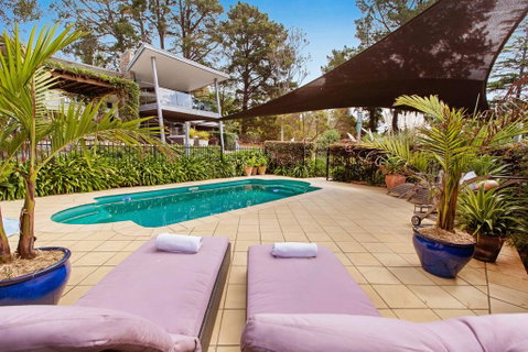COUNTRY MEETS THE BAY - MOUNT ELIZA - Timeshare Accommodation 0