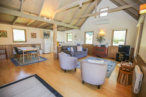 Crabapple Cottage - Timeshare Accommodation 1