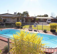 cross roads motel - Timeshare Accommodation