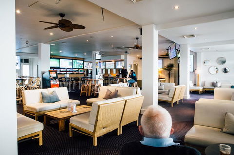 Crossroads Hotel - Timeshare Accommodation 2