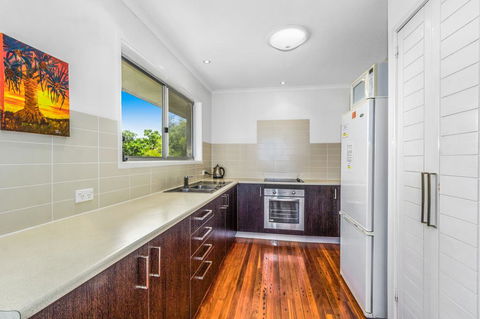 Cypress Beachfront - Timeshare Accommodation 2