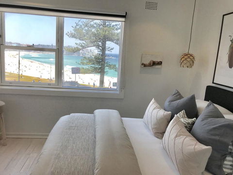 D'Luxe Designer Den Bondi-Ocean View Apartment - Timeshare Accommodation 0