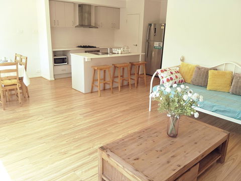 Daisy Villa - Close To Mel Airport & Hume Highway -Comfort - Timeshare Accommodation 1