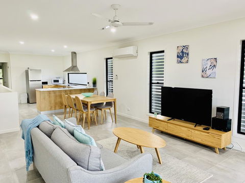DAYDREAMING Airlie Beach, Water Views & Only 200m To Boardwalk. - Timeshare Accommodation 0