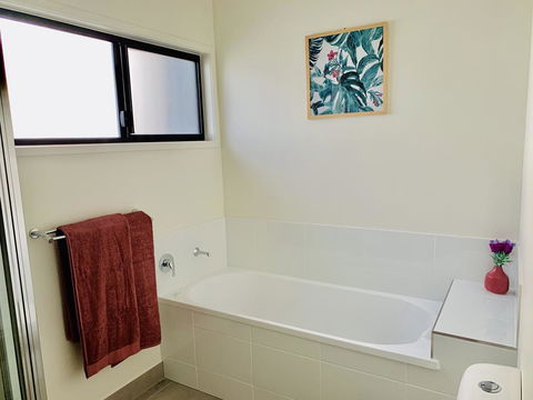 DAYDREAMING Airlie Beach, Water Views & Only 200m To Boardwalk. - Timeshare Accommodation 3