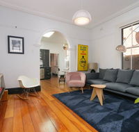 Designer 2 Bedroom House with Garden in Northbridge - Timeshare Accommodation