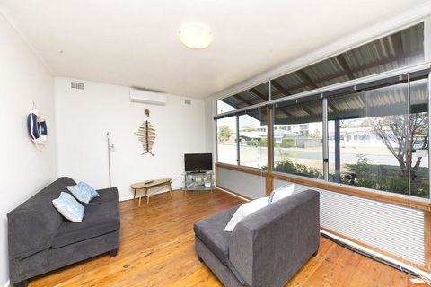DOUGLAS COTTAGE FORSTER - Timeshare Accommodation 1