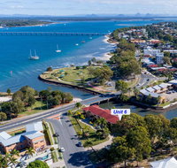 Elegant Waterfront Gem where the Ocean meets the Canal - Timeshare Accommodation
