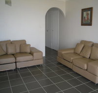 Fabulous location - Ground Floor Waterfront Unit Clearview Apartments - Timeshare Accommodation