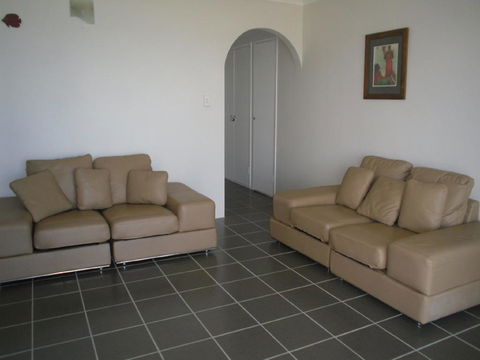 Fabulous Location - Ground Floor Waterfront Unit! Clearview Apartments - Timeshare Accommodation 0