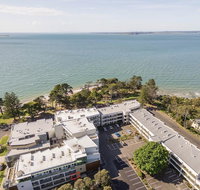FAMILY ISLAND GETAWAY - BEACHFRONT APARTMENT - Timeshare Accommodation
