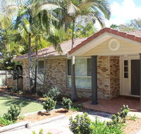 FRANGIPANI BEACH HOUSE - PET FRIENDLY 22 Belbourie Cres Boomerang Beach - Timeshare Accommodation