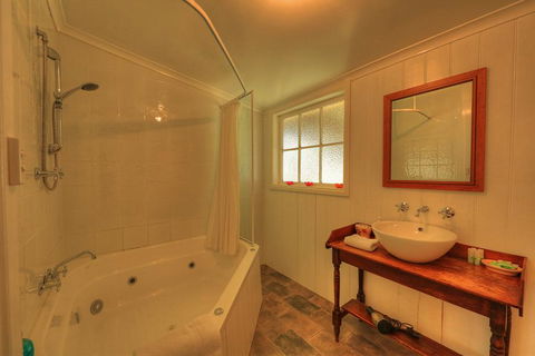 Grace's Spa Cottage - Timeshare Accommodation 3