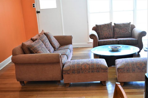 Happy Cozy House For Holidays, Beach, BBQ, Pet Friendly 35kms From CBD In Country Life Style !!! - Timeshare Accommodation 3