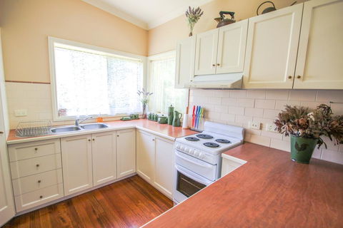 Harrietville Cottage - Timeshare Accommodation 2