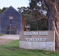 Herons Rise Vineyard Accommodation - Timeshare Accommodation