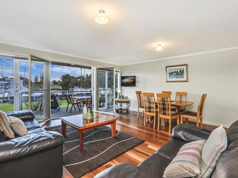 JOHANSSON'S PERCH No. 1 - Timeshare Accommodation 0