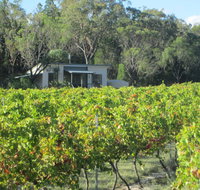 Just Red Wines Cabins - Timeshare Accommodation