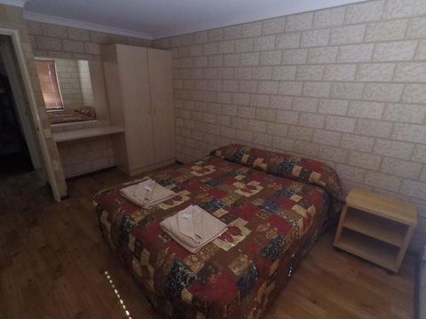 Kalbarri Tudor Holiday Park - Timeshare Accommodation 1