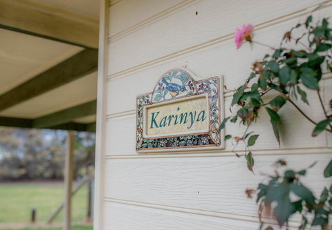 Karinya Cottage - Pet Friendly Country Retreat - Timeshare Accommodation 3