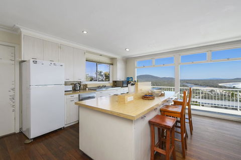 La Mer, 19 Dulconghi Street - Timeshare Accommodation 1