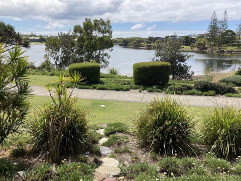 Lagoon-Front Luxury At Twin Waters Resort - Timeshare Accommodation 0