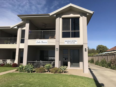 Lake Breeze - Timeshare Accommodation 1