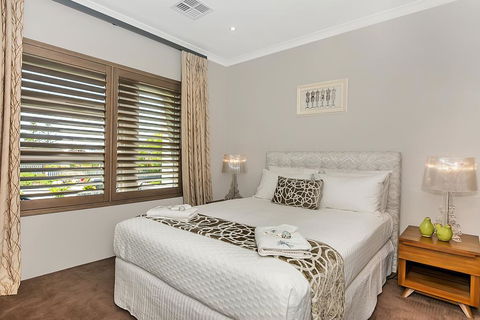 Lavender Manor BnB - Timeshare Accommodation 3