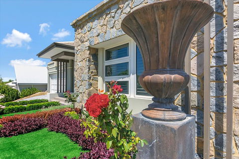 Lavender Manor BnB - Timeshare Accommodation 0